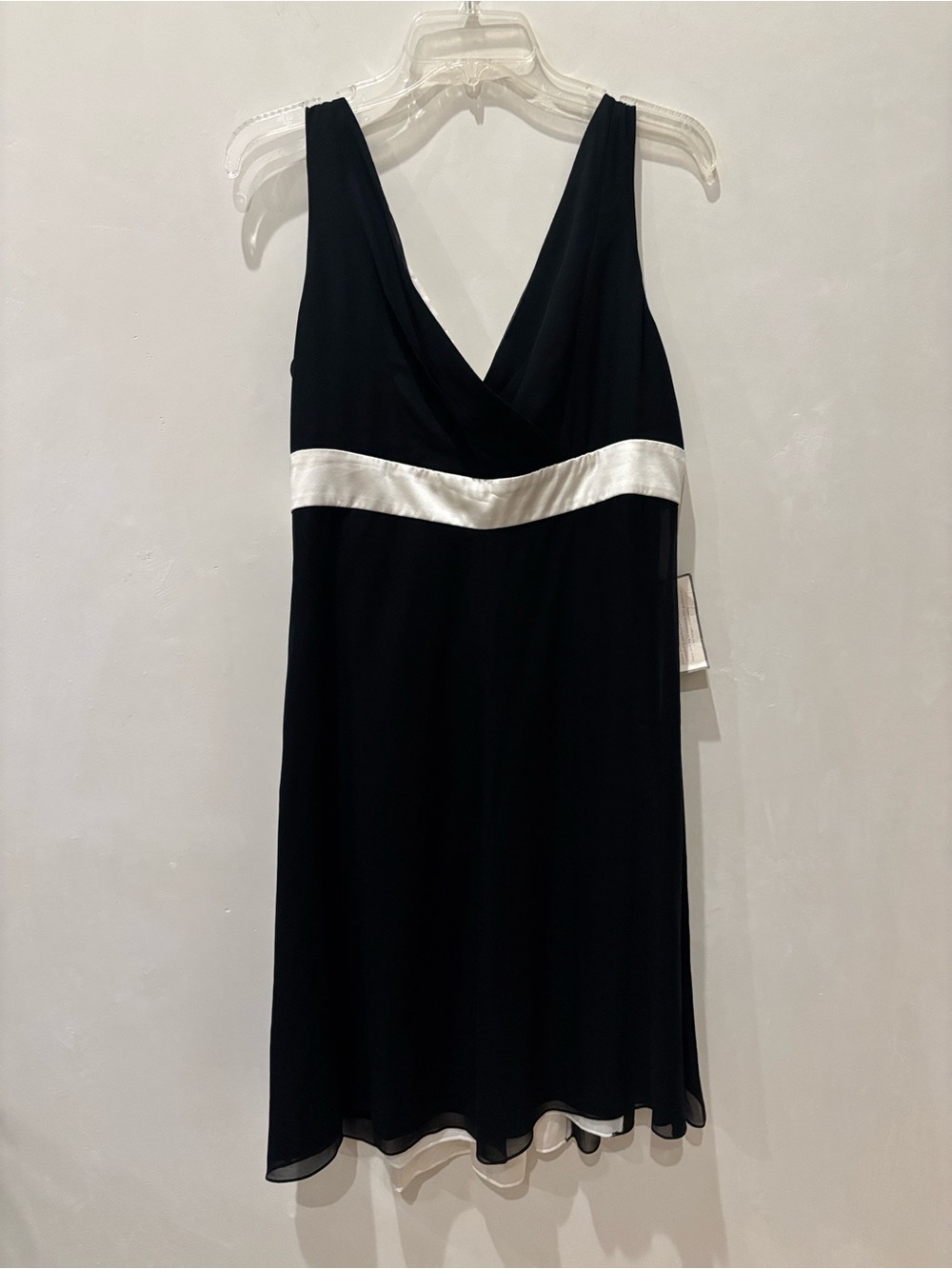 Ann Taylor NWT Size 14 100% Silk Black White Color Block Wrap Front V Neck Dress - Picture 2 of 10